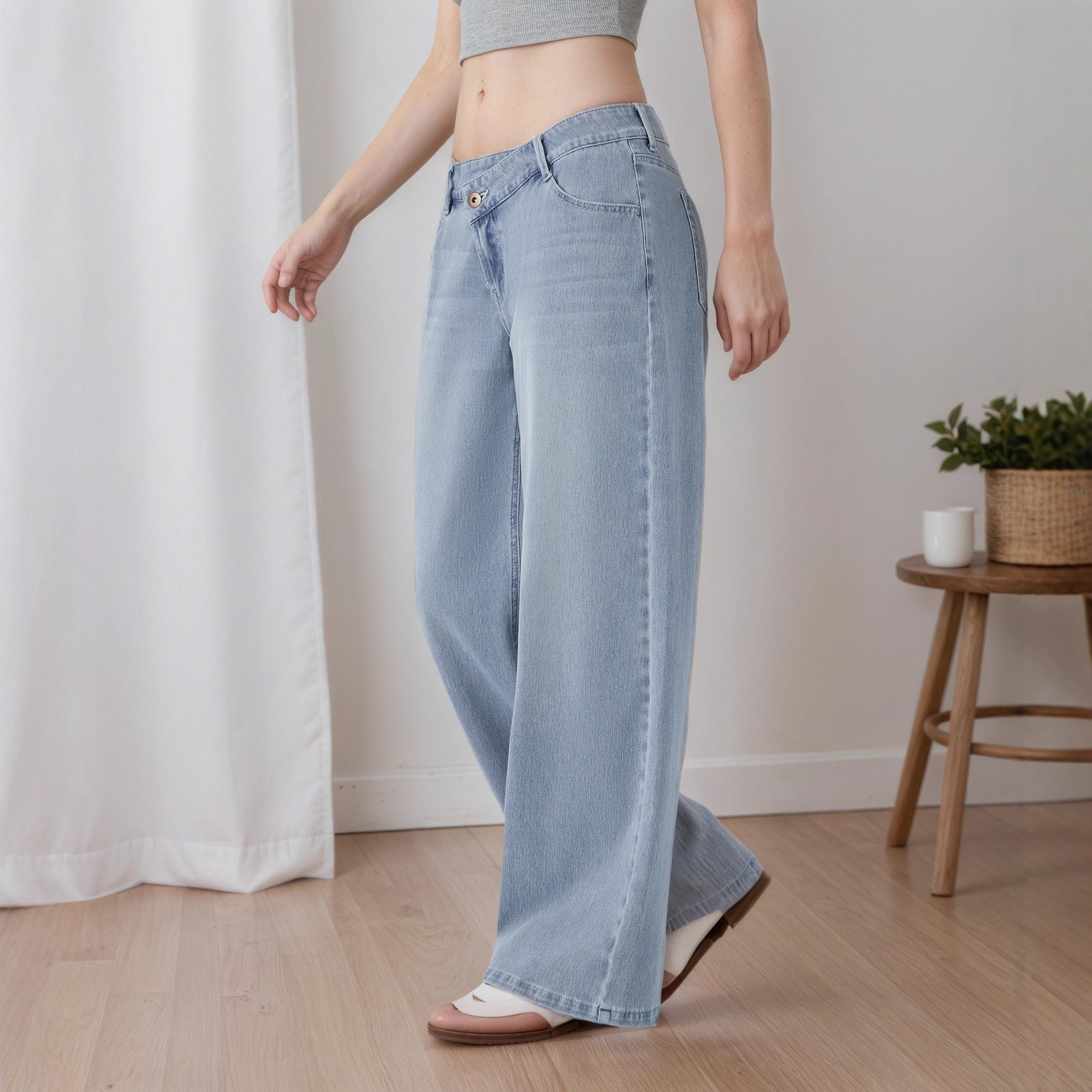Low-rise jeans